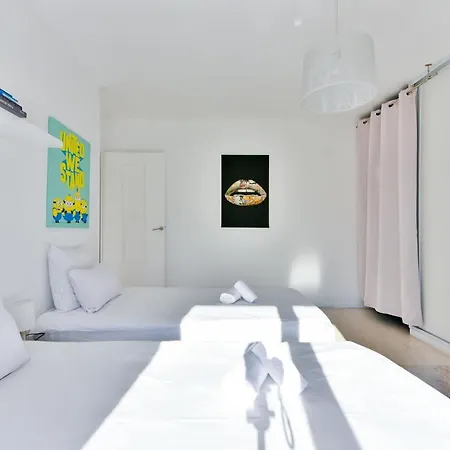 Grand 3 Pieces Avec Terrasse Et Parking Centre *