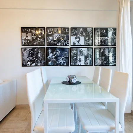 公寓 Grand 3 Pieces Avec Terrasse Et Parking Centre *